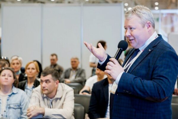 Прямой эфир «Wine Retail Week» с Александром Ставцевым