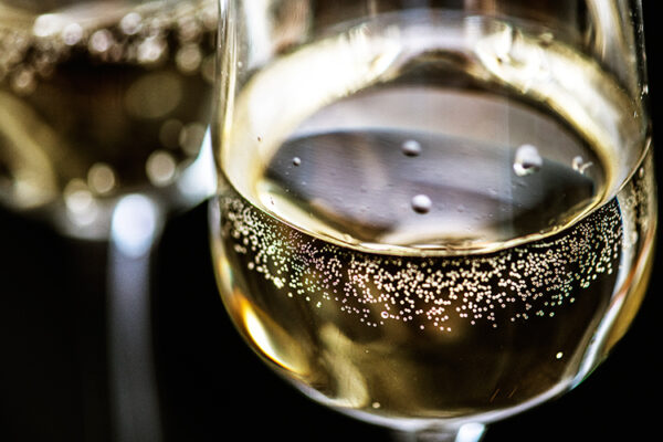 Импорт игристого вина из Белоруссии вырос в 21 раз