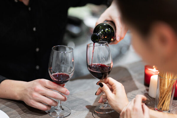 Союз потребителей призвал не распространять «сухой закон» на вино