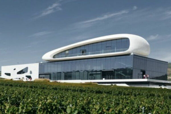  «Скалистый берег» представляет обширную турпрограмму