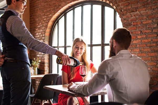 Доля отечественных вин в торговле и общепите составляет свыше 60% — Минсельхоз