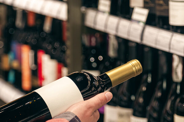 Лицензия на продажу вина на селе сильно подешевела